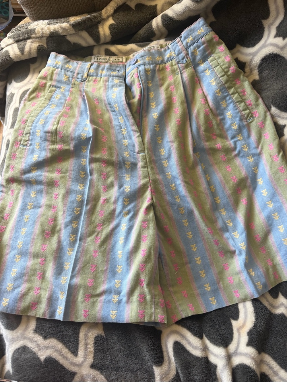Izod vintage Pastel Stripe Bermuda Shorts - Light Blue, Light Green, Pink